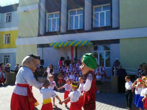 В мариупольском поселке открыли современный детский сад за 38 млн гривен (ФОТО)