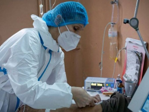 Донетчина – среди «антилидеров» по числу заболевших COVID-19 в Украине. Болеют медики и дети
