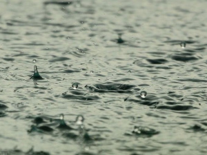 В Мариуполе выходные стартуют с сильным дождем