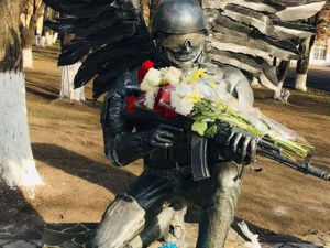 «Вірний завжди»: в Мариуполе открыли памятник погибшим морпехам (ФОТО)