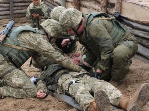 Сутки в ООС: боевики применяют запрещенные минометы, ранен украинский военный