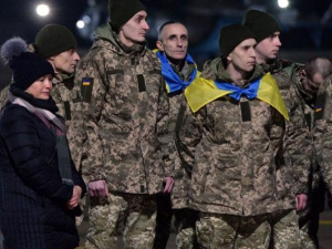 Освобожденным пленным из неподконтрольного Донбасса выплатят 100 000 гривен
