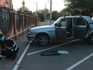 Стрельба в центре Мариуполя: конфликт водителей с покушением на убийство (ФОТО+ВИДЕО)
