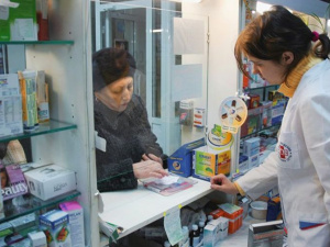 В больницах Мариуполя частные аптеки заменят коммунальными