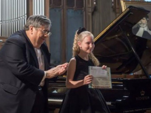 Юная пианистка из Донецкой области стала победительницей престижного конкурса в Италии
