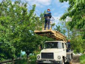 Мариупольский переулок озарили новые светильники