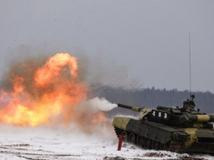 Танковые и минометные залпы сотрясали Приазовье в воскресенье 