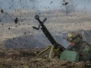 Вблизи Мариуполя боевики открывали огонь из тяжелых орудий. В ООС ранен боец