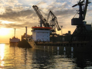 За 4 месяца Мариупольский порт на треть увеличил налоговые отчисления