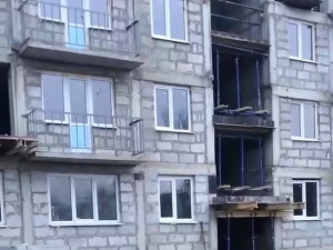 Заморожені ремонти в Маріуполі: жителі залишились без дому через відсутність коштів