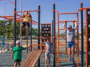 На спортплощадки для школ Мариуполя выделят около 24 млн грн (ФОТО)