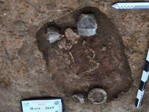 Экспедиция мариупольцев нашла гробницу знатного ребенка (ФОТО)