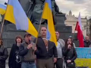 Украинский стронгмен Александр Лашин вышел на митинг против российской пропаганды