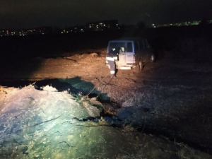 Под Мариуполем водитель внедорожника попал в «грязевую ловушку»