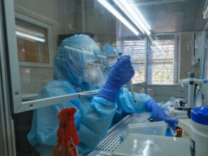 На Донетчине за сутки заболели коронавирусом почти 400 человек
