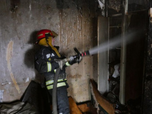 В Мариуполе при тушении пожара в многоэтажке нашли тело мужчины