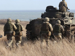 Украинские позиции вблизи Мариуполя обстреливают из гранатометов и стрелкового оружия