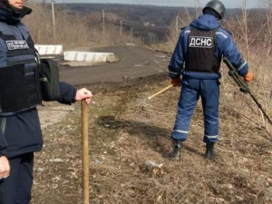 Пиротехники за неделю обезвредили 77 мин в Донбассе