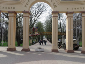 В Мариупольском Городском саду реанимируют общественные туалеты? (ВИДЕО)