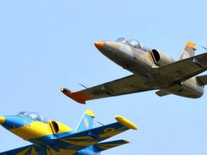 В соцсетях политики массово поздравляют защитников воздушного пространства Украины (ФОТОФАКТ)