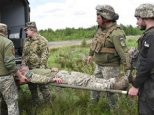 В Донбассе двое украинских военных получили тяжелые ранения