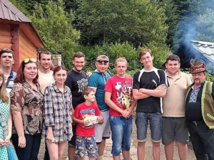Мариупольские студенты-историки на раскопках в Закарпатье подняли на поверхность более 50 тонн грунта (ФОТО)