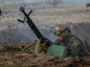 Под Мариуполем боевики стреляли из зенитных установок и пулеметов