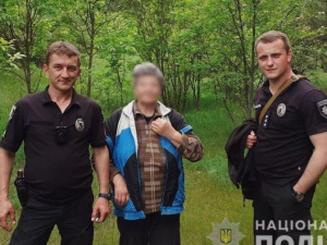 Потеряла ориентир: в лесу под Мариуполем потерялась 79-летняя женщина (ФОТО)