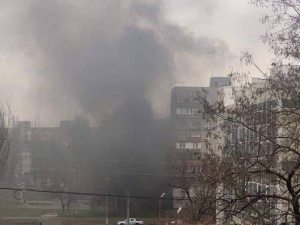 Россия обстреляла жилой район и коммунальное учреждение в Мариуполе (ОБНОВЛЕНО)