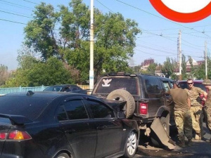 На мариупольском пост-мосту столкнулись четыре автомобиля