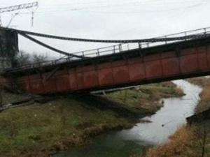 Взорванный мост в Мариуполе: как это было? (ВИДЕО)