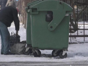 Мариуполец воровал мусорные контейнеры ради денег