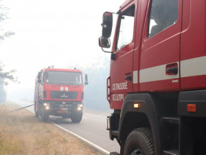 Пожары в Донбассе: в зоне риска - артиллерийский склад и газораспределительная станция