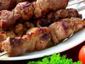 Все на шашлык: украинцы недоедают свинины