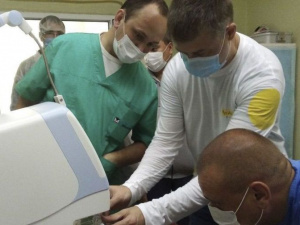 «Мы не будем стоять в стороне»: Фонд Рината Ахметова продолжает передавать государственным больницам современные аппараты ИВЛ (ФОТО)