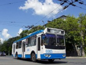 Мариупольцы жалуются на состояние «вернувшегося» троллейбуса (ФОТО)