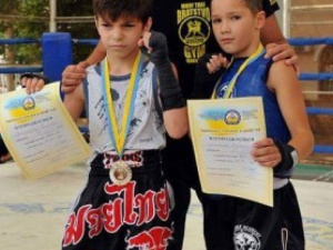 Мариупольские мастера тайского бокса завоевали 8 медалей (ФОТО)