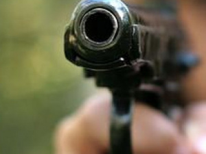 Мариупольский полицейский осужден за кражу пистолета