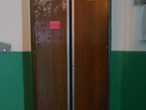 Мариупольский вор повредил три лифта