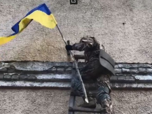 Финал операции ВСУ на Донбассе. Видео из поселка, возвращенного под флаг Украины (ФОТО+ВИДЕО)