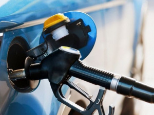 Украинские АЗС должны будут сообщать о росте цен на бензин