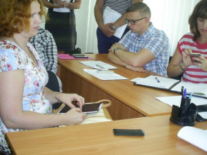Многодетная переселенка получила на приеме у мэра Мариуполя жилье