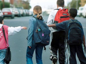 Не дошел до школы: в Украине родителей прогульщиков будут штрафовать