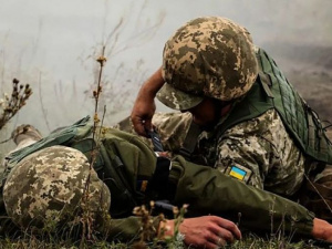 В Донбассе погиб украинский военный, трое – ранены