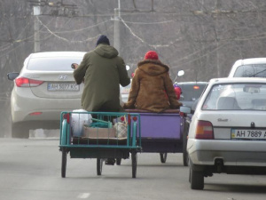 По улицам Мариуполя ездят экзотические спецвелорикши, помогая людям с инвалидностью (ФОТО+ВИДЕО)