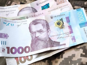 Кому выдадут денежные премии ко Дню защитников и защитниц Украины?