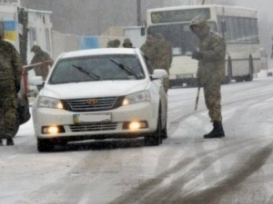 На блокпостах Донетчины застряли более 700 автомобилей, - Госпогранслужба Украины