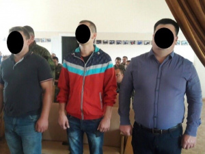 На Донбассе три полицейских уволены за связь с несовершеннолетней