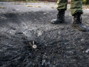 На Луганщине медики не захотели забрать погибшую при обстреле женщину