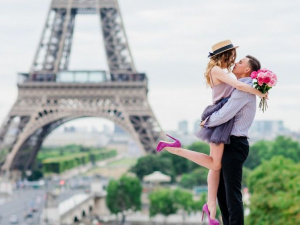 Французский уикенд: бесплатную путевку в Париж разыграют среди мариупольцев
